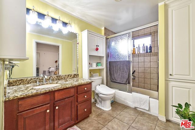 1025 Dewey Avenue 202, Los Angeles, CA 90006