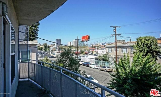 1025 Dewey Avenue 202, Los Angeles, CA 90006