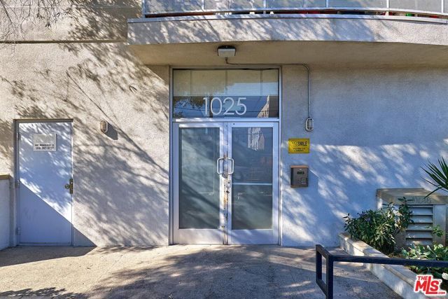 1025 Dewey Avenue 202, Los Angeles, CA 90006