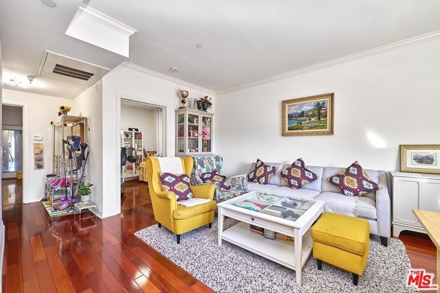 1025 Dewey Avenue 202, Los Angeles, CA 90006