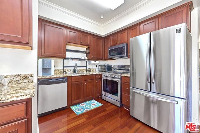 1025 Dewey Avenue 202, Los Angeles, CA 90006