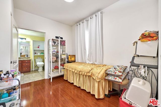 1025 Dewey Avenue 202, Los Angeles, CA 90006
