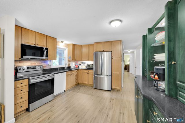 81 Briarwood Drive, Guilford, CT 06437