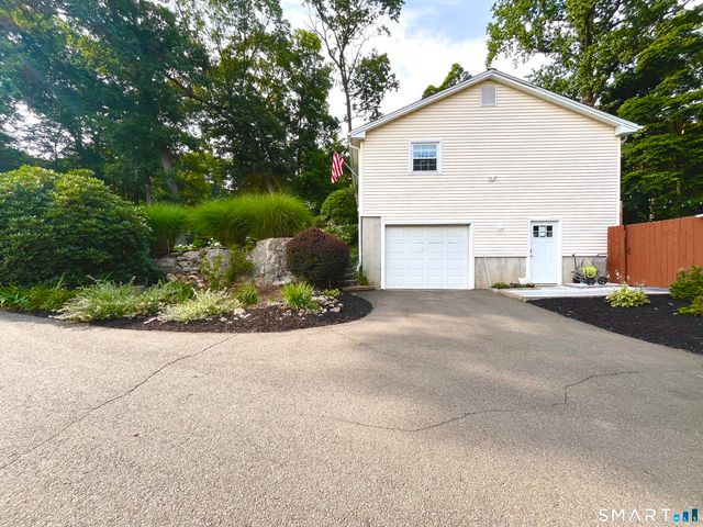 81 Briarwood Drive, Guilford, CT 06437