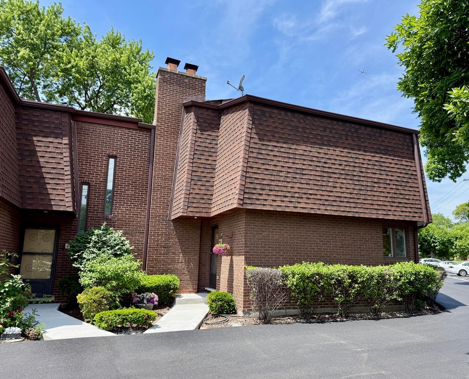 414 S Dee Road, Park Ridge, IL 60068