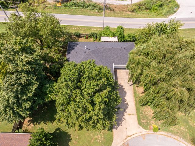433 S Devonshire Street, Nixa, MO 65714
