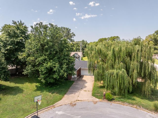 433 S Devonshire Street, Nixa, MO 65714