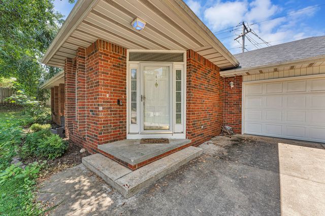 433 S Devonshire Street, Nixa, MO 65714