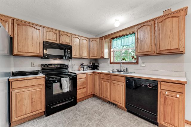 433 S Devonshire Street, Nixa, MO 65714