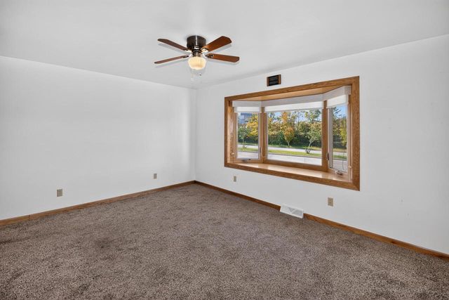 2826 S Chase AVENUE, Milwaukee, WI 53207