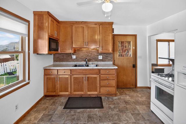 2826 S Chase AVENUE, Milwaukee, WI 53207