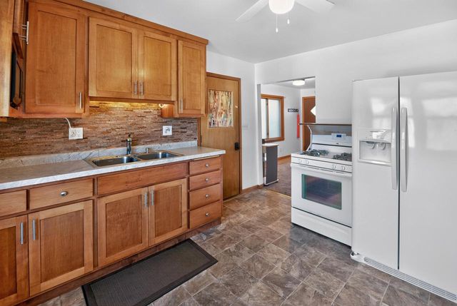 2826 S Chase AVENUE, Milwaukee, WI 53207