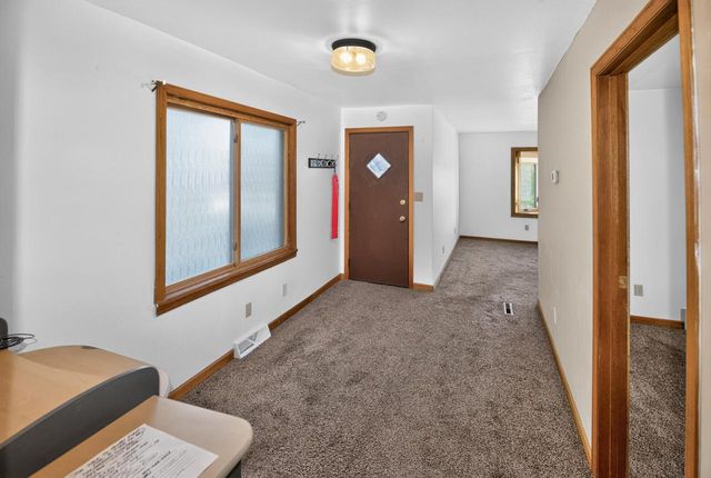 2826 S Chase AVENUE, Milwaukee, WI 53207