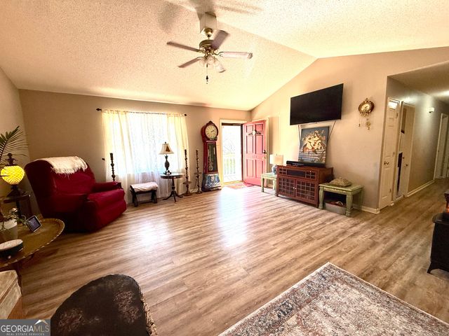 615 E 28th Avenue, Cordele, GA 31015