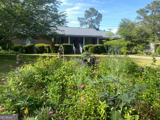 615 E 28th Avenue, Cordele, GA 31015