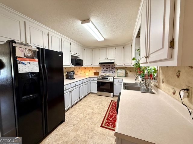 615 E 28th Avenue, Cordele, GA 31015