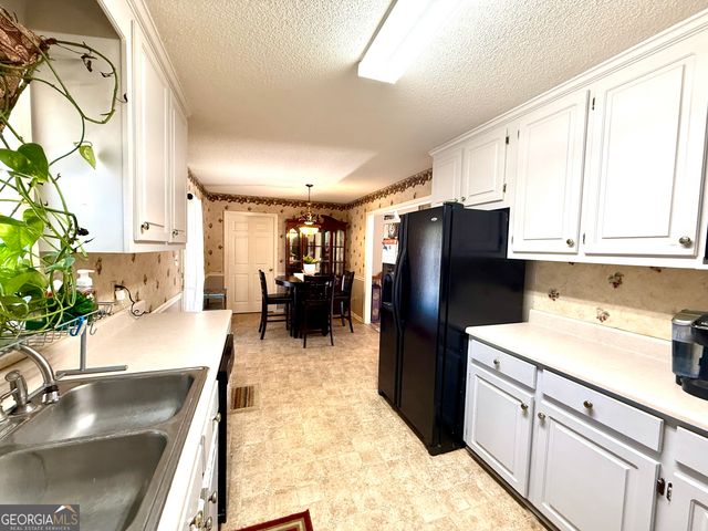 615 E 28th Avenue, Cordele, GA 31015