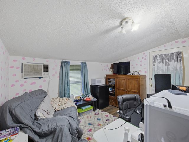 1711 County Road 0070, Corsicana, TX 75109