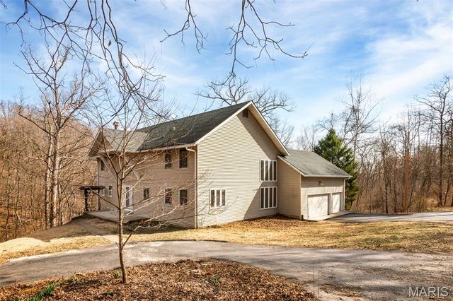 1 River Bend Drive, Fenton, MO 63026