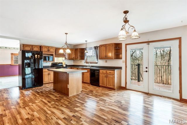 1 River Bend Drive, Fenton, MO 63026