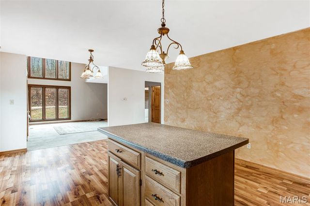 1 River Bend Drive, Fenton, MO 63026