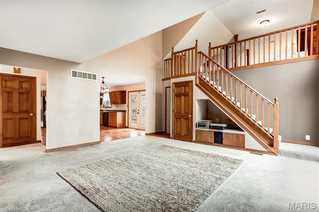 1 River Bend Drive, Fenton, MO 63026