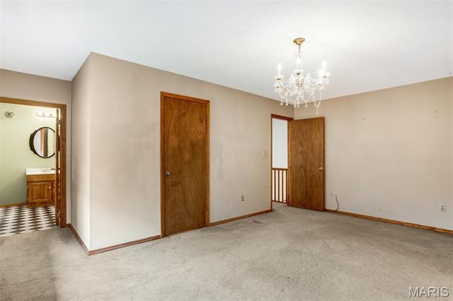 1 River Bend Drive, Fenton, MO 63026