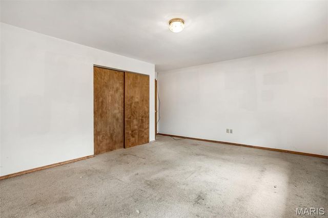 1 River Bend Drive, Fenton, MO 63026