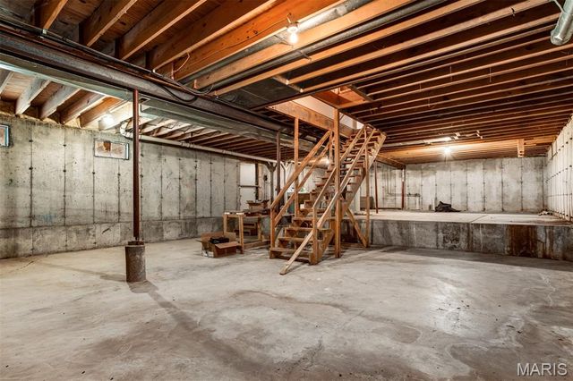 1 River Bend Drive, Fenton, MO 63026