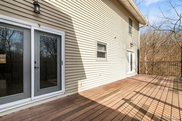 1 River Bend Drive, Fenton, MO 63026