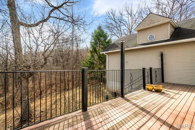 1 River Bend Drive, Fenton, MO 63026