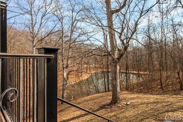 1 River Bend Drive, Fenton, MO 63026