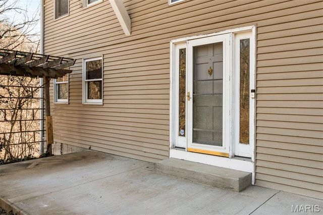 1 River Bend Drive, Fenton, MO 63026