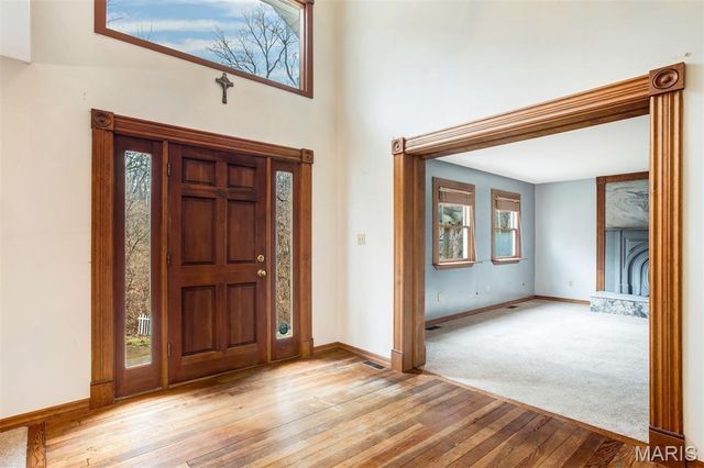 1 River Bend Drive, Fenton, MO 63026