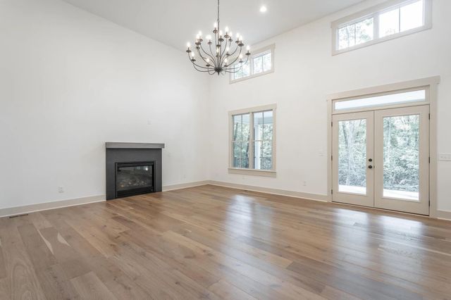 460 Spring Drive, Signal Mountain, TN 37377