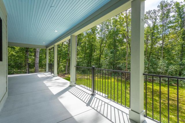460 Spring Drive, Signal Mountain, TN 37377