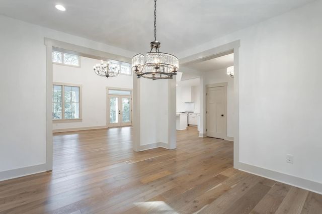 460 Spring Drive, Signal Mountain, TN 37377