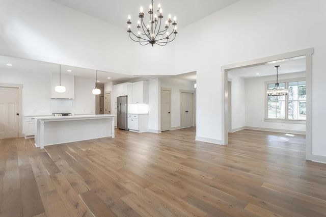 460 Spring Drive, Signal Mountain, TN 37377