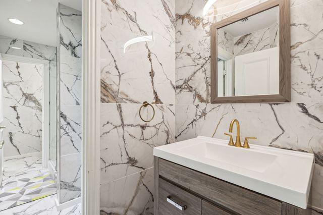 2601 Sir Gawain Lane, Lewisville, TX 75056