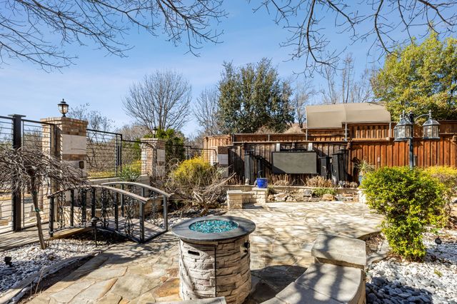 2601 Sir Gawain Lane, Lewisville, TX 75056