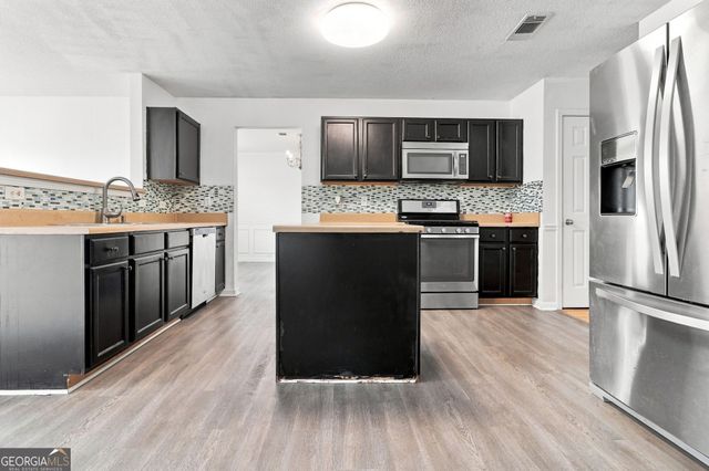 6959 Foxmoor Way, Douglasville, GA 30134