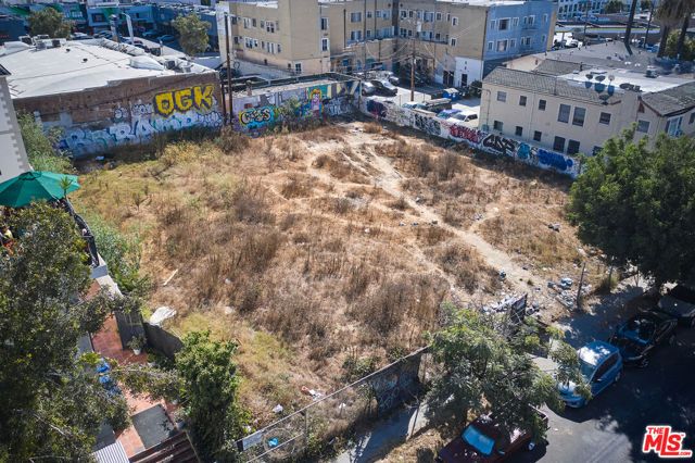 734 S Manhattan Place, Los Angeles, CA 90005