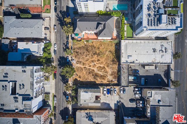 734 S Manhattan Place, Los Angeles, CA 90005