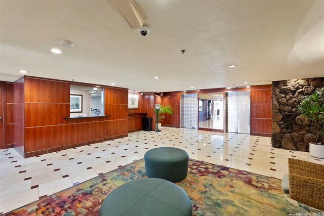 364 Seaside Avenue 509, Honolulu, HI 96815