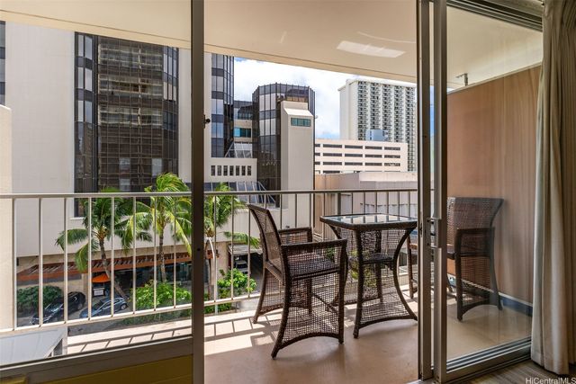 364 Seaside Avenue 509, Honolulu, HI 96815