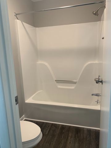 271 White Oak Rd Apt C, Clarksville, TN 37040