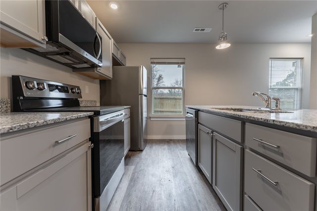 1370 N Porter Road 3, Fayetteville, AR 72703