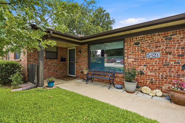 5421 Susan Lee Lane, North Richland Hills, TX 76180