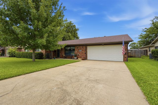 5421 Susan Lee Lane, North Richland Hills, TX 76180