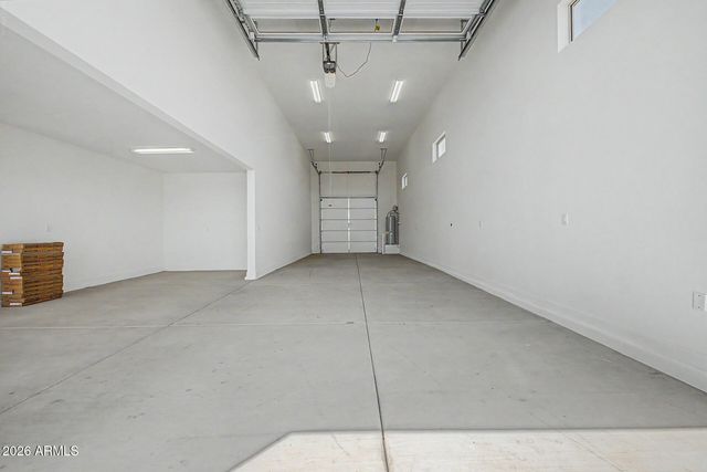 24409 W DUANE Lane, Wittmann, AZ 85361